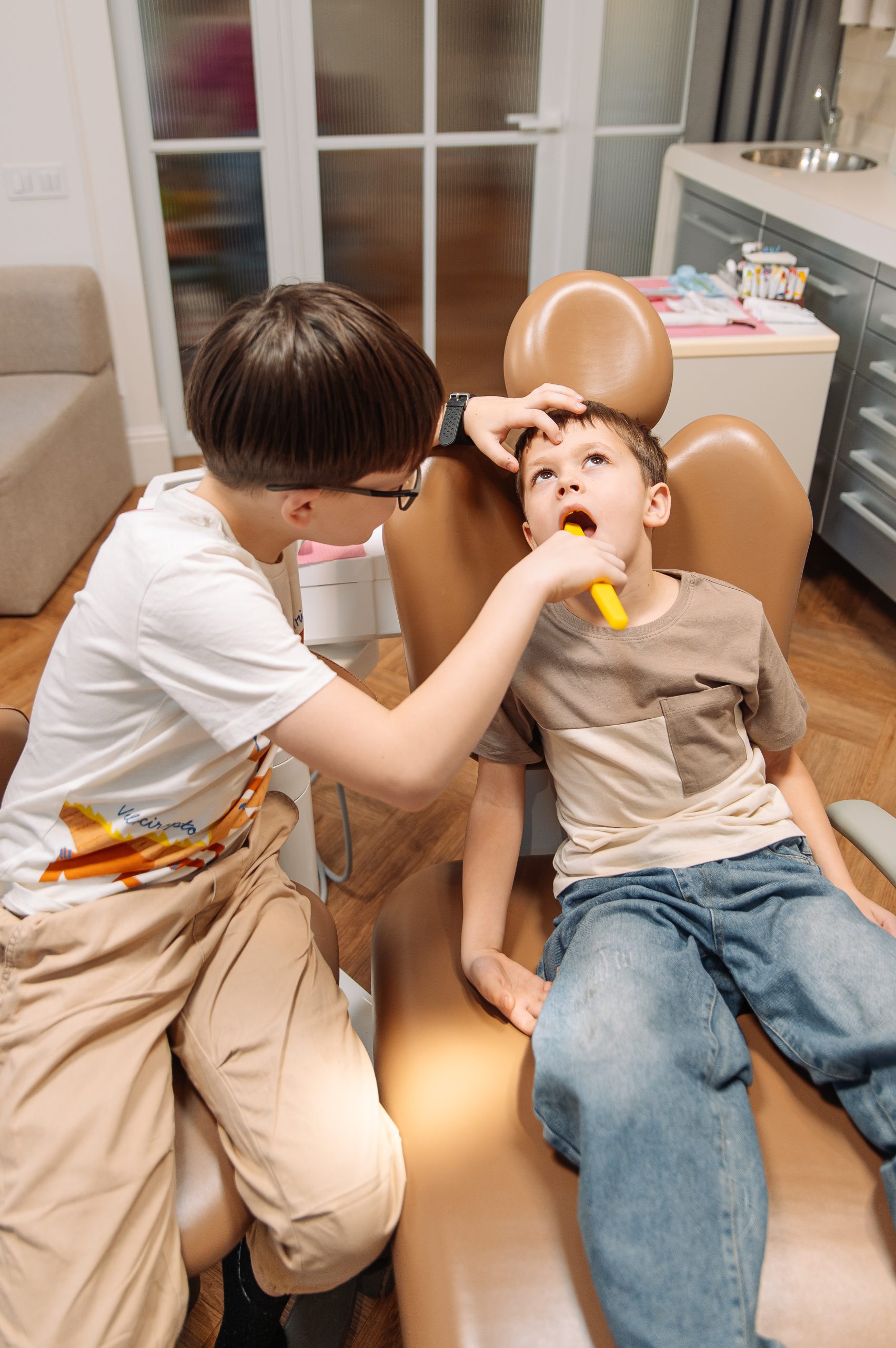 Вчимося чистити зуби у форматі гри